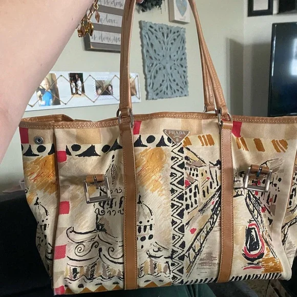 RARE auth Prada Venice Belted Tote Print Canvas leather trim, handles and straps - Picture 2 of 10